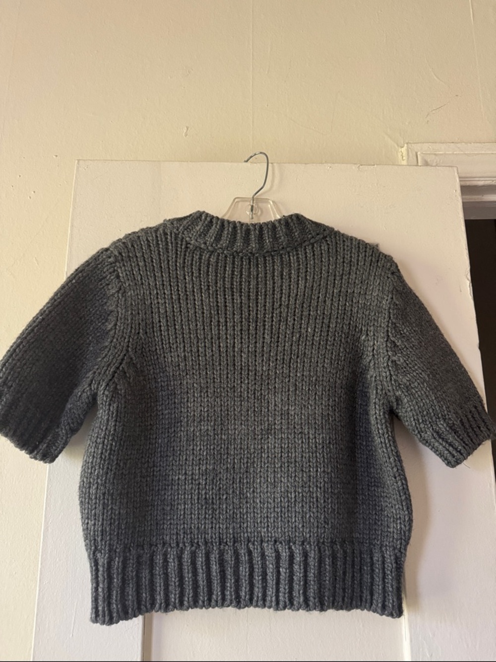 Zara Chunky Knit V-Neck Short Sleeve Gray Sweater - Size Medium - Picture 9 of 12